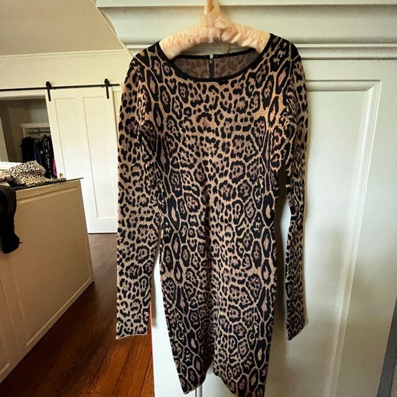 BCBG MaxAzria - Picture 2 of 3